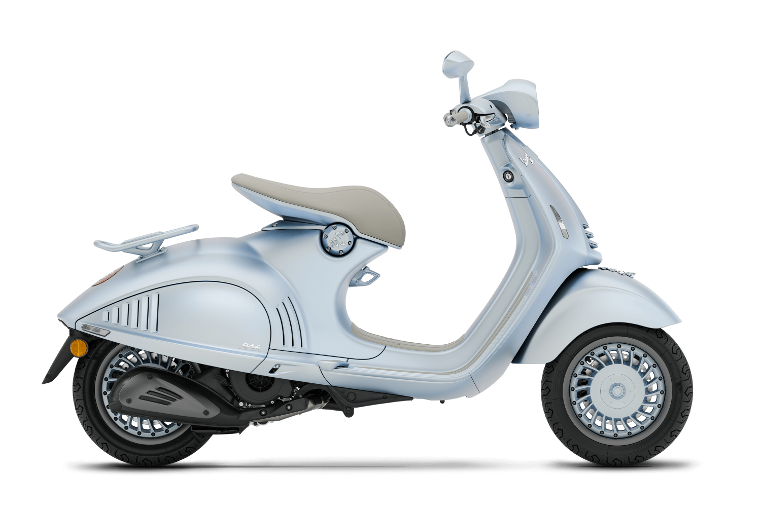 Vespa 946 Snake 150